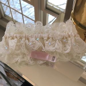 Victoria Secret Bridal Garter cream- never worn